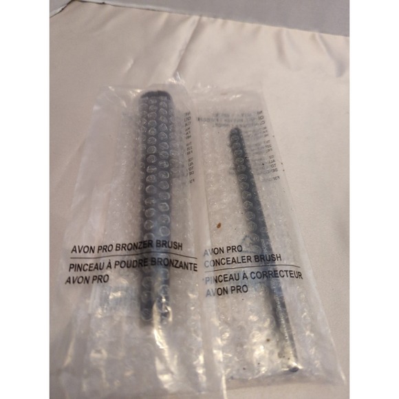 Avon Pro Makeup Brushes.  Set 1-7 brushes - Picture 3 of 4